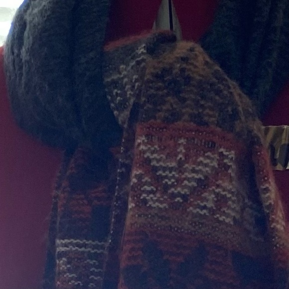 Foulards & accessories SAA Inc. Nordic print unisex fringed scarves. Used. - Picture 4 of 8